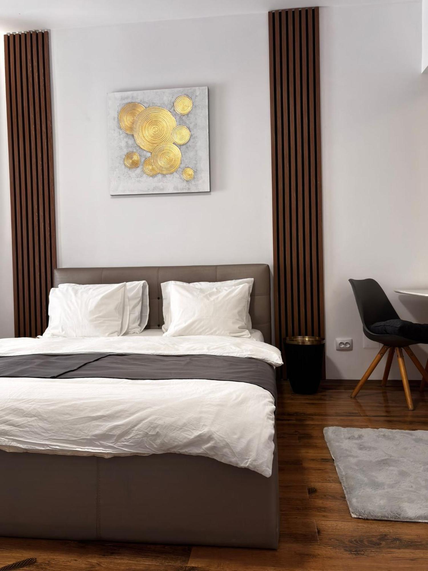 Central Studio Bucharest Бухарест Экстерьер фото